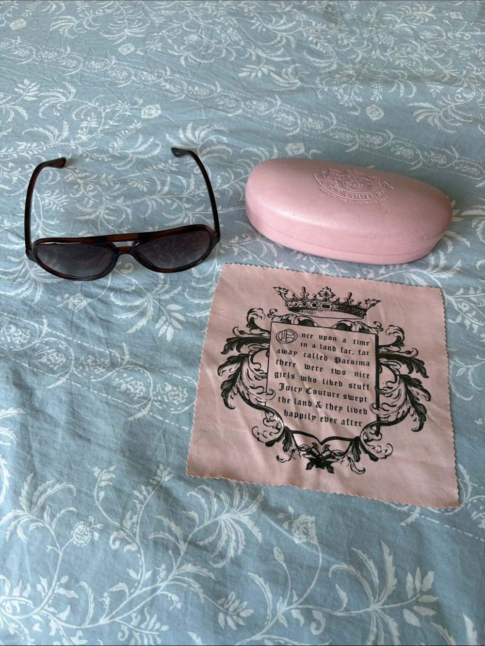 Juicy Couture Pink Sunglasses Case with Matching Pink Microfiber Cloth